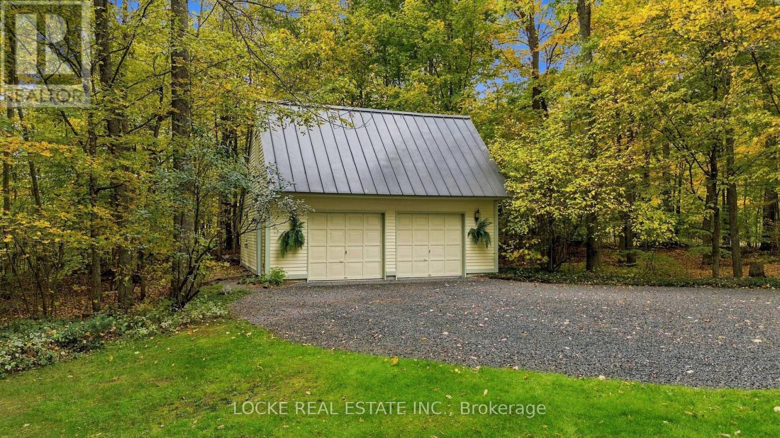 2207 Pleasantview Court Property Photo 42