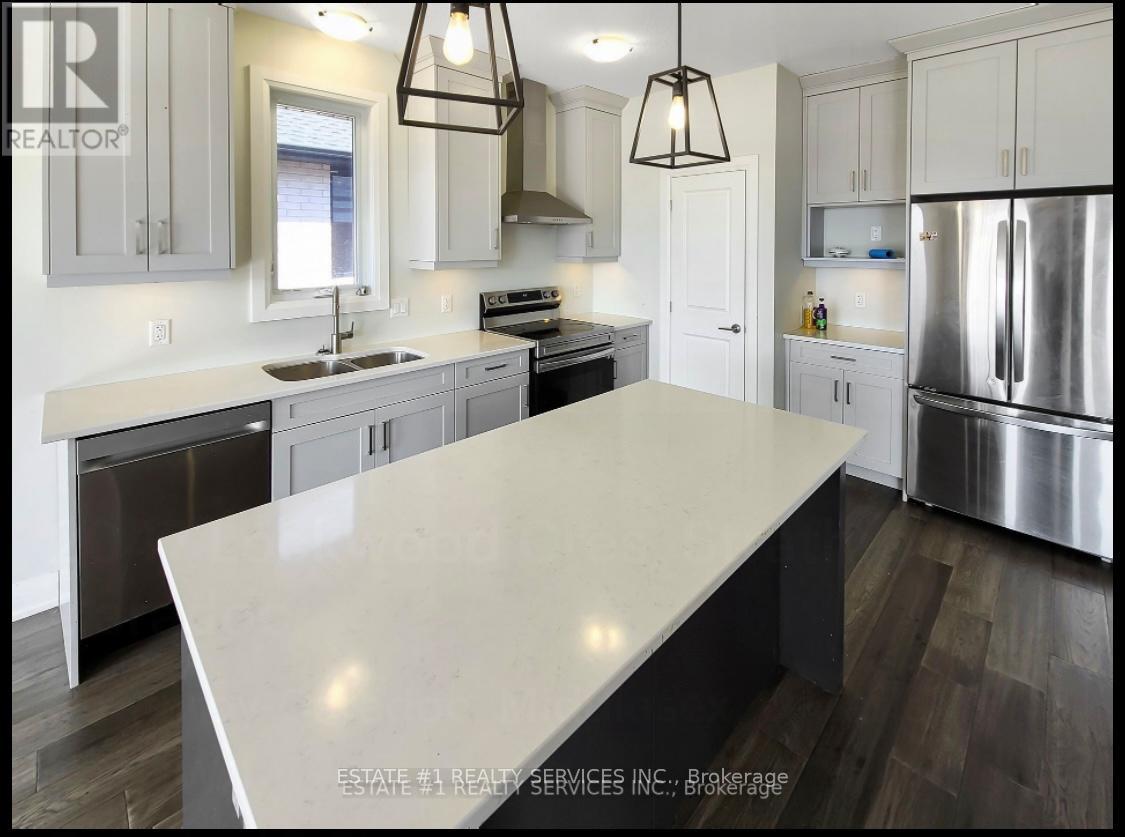 2047 Lockwood Crescent Property Photo 17
