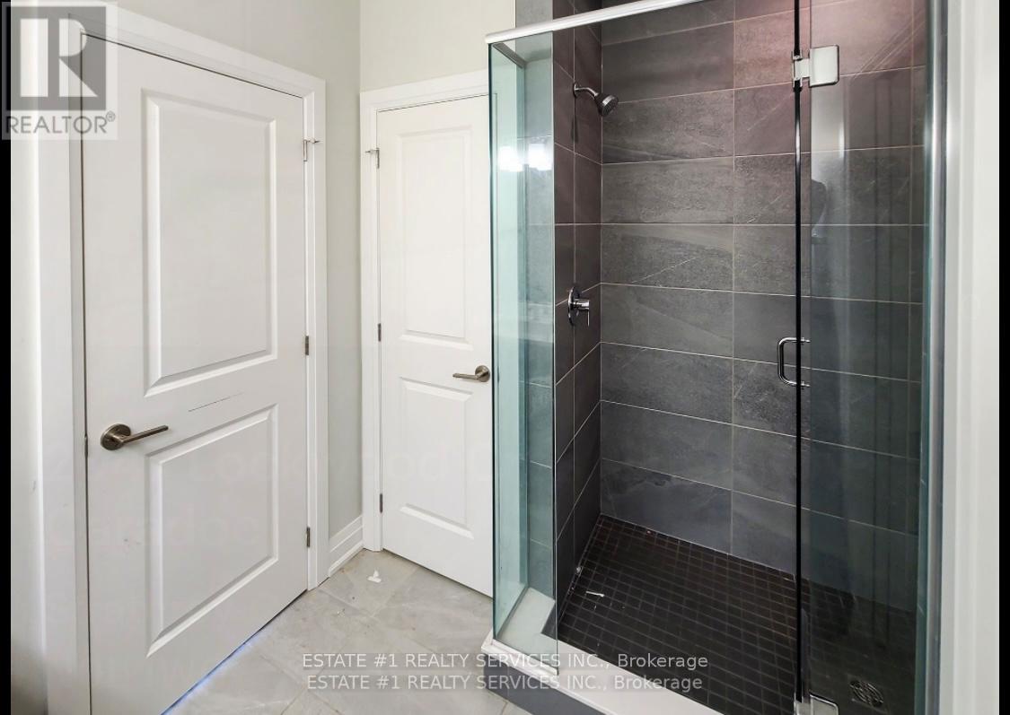 2047 Lockwood Crescent Property Photo 27