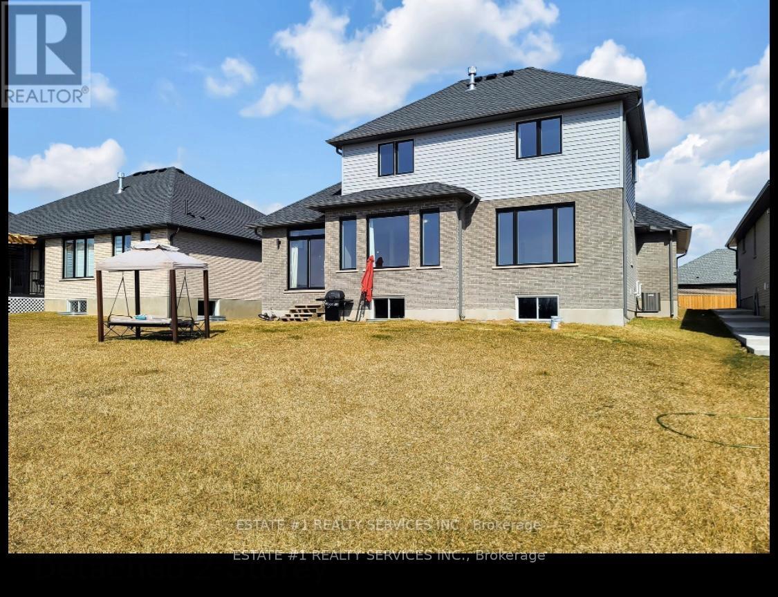 2047 Lockwood Crescent Property Photo 37