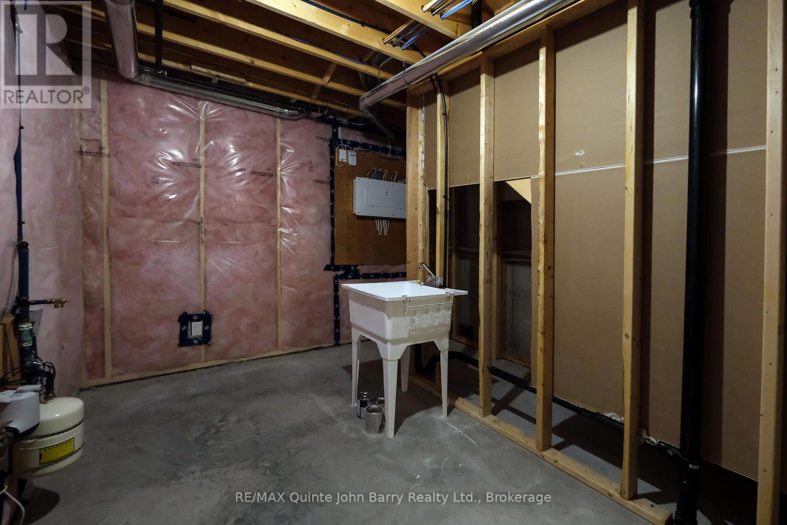25 Hillside Meadow Drive Property Photo 21