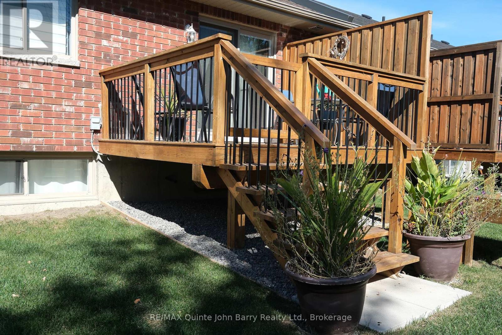 25 Hillside Meadow Drive Property Photo 22