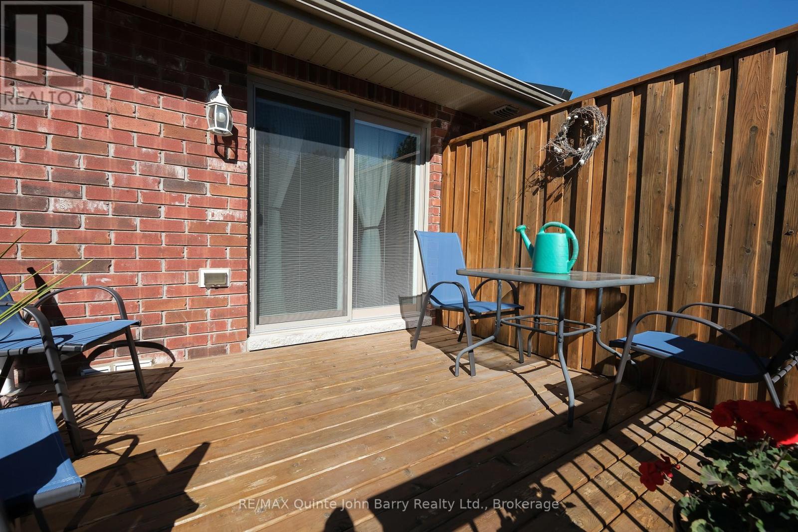 25 Hillside Meadow Drive Property Photo 23