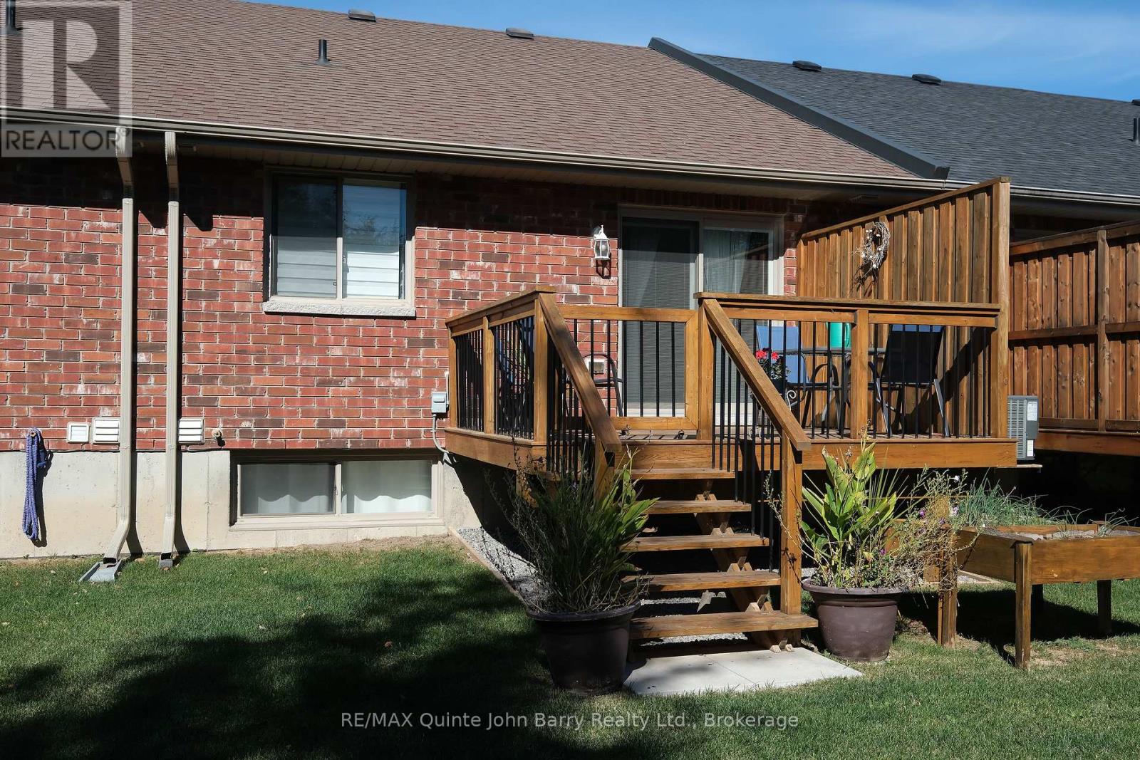 25 Hillside Meadow Drive Property Photo 24
