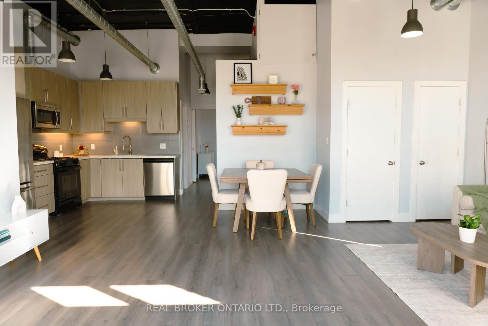 Unit 102 - 904 Paisley Road Property Photo 5
