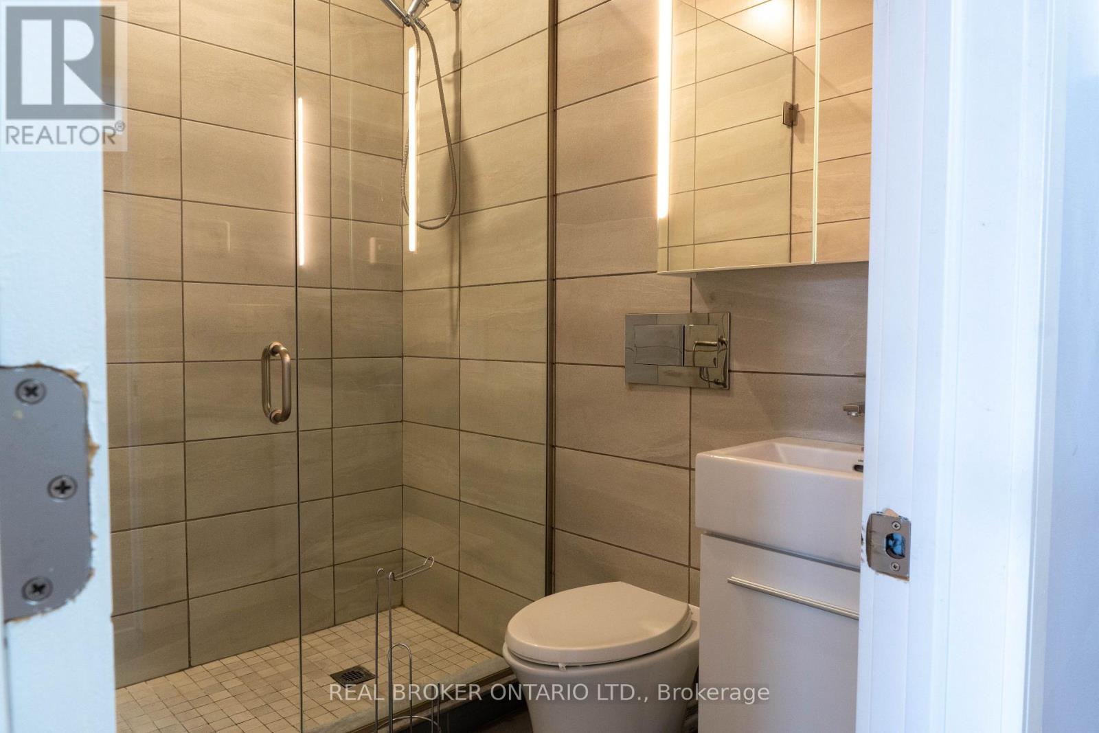 Unit 102 - 904 Paisley Road Property Photo 8