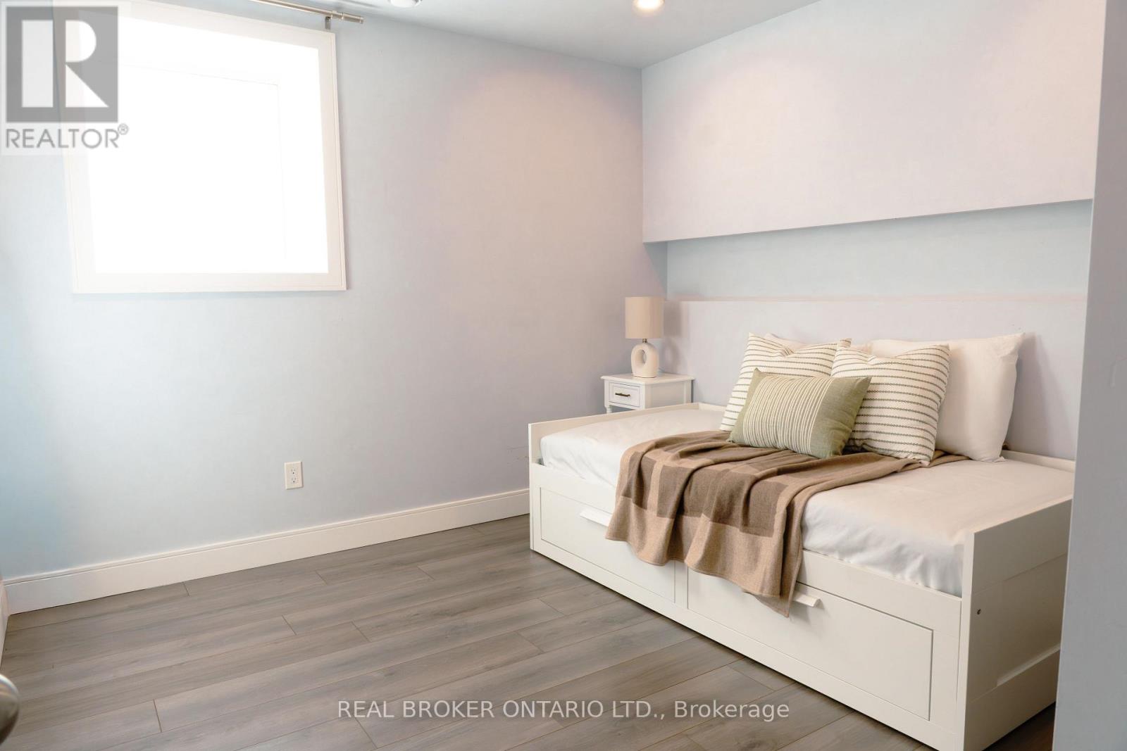 Unit 102 - 904 Paisley Road Property Photo 9