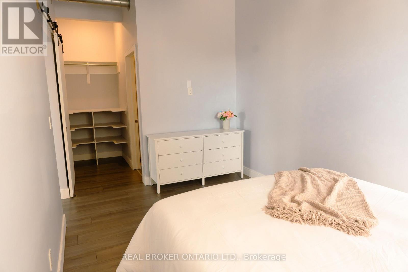 Unit 102 - 904 Paisley Road Property Photo 12