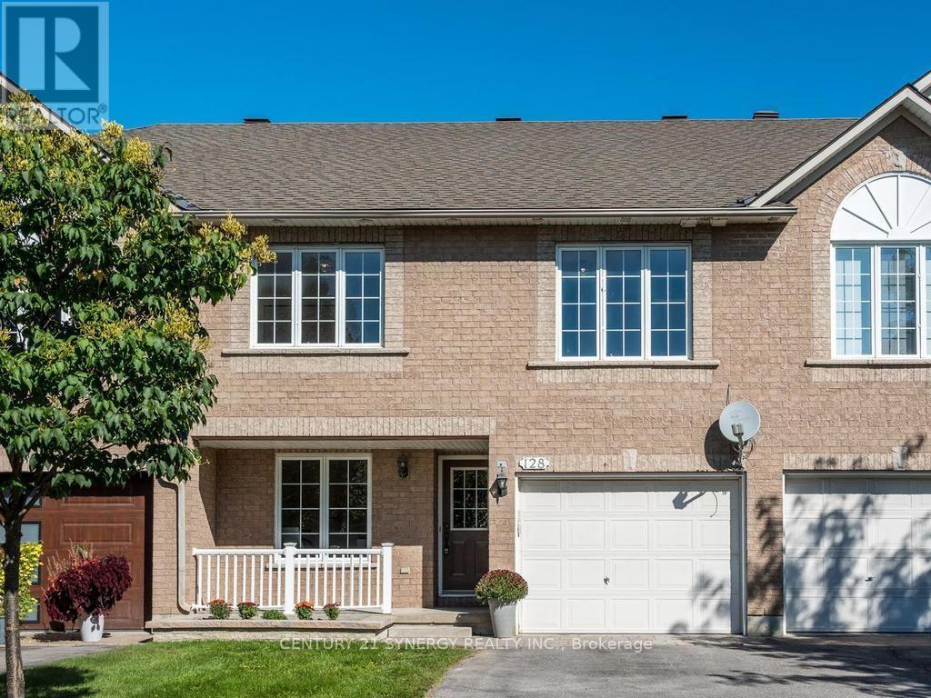 128 MACASSA CIRCLE Property Photo 1