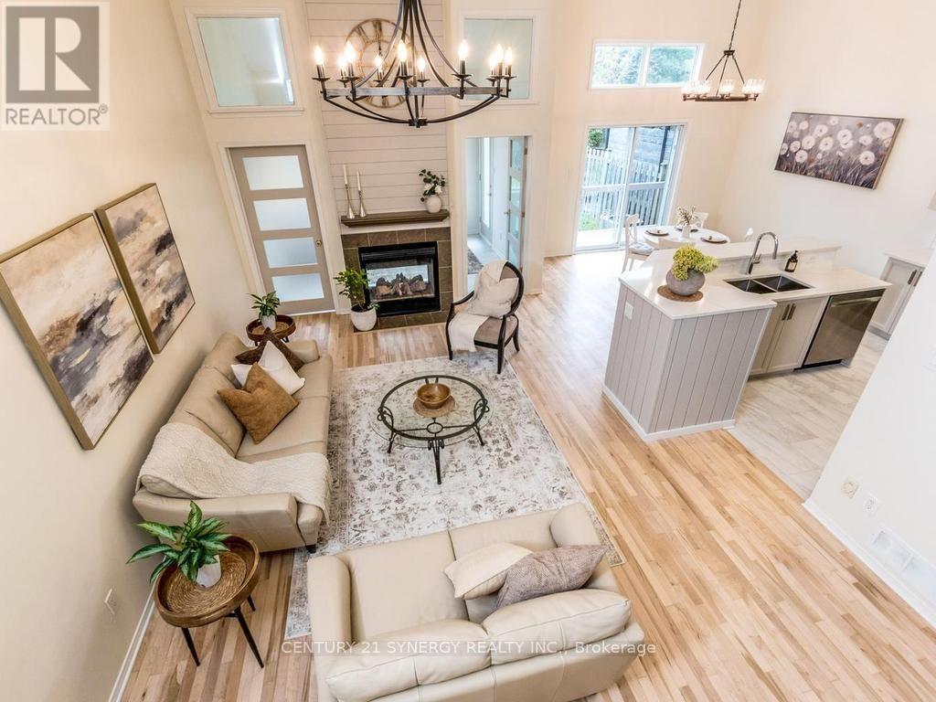 128 Macassa Circle Property Photo 14