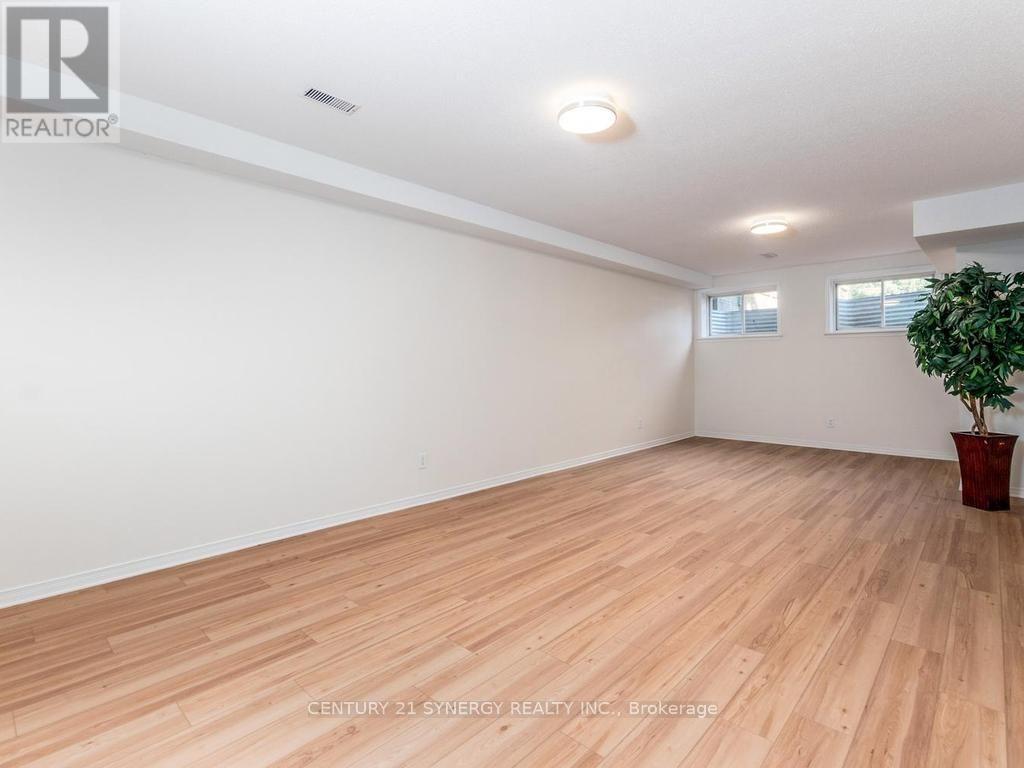 128 Macassa Circle Property Photo 34