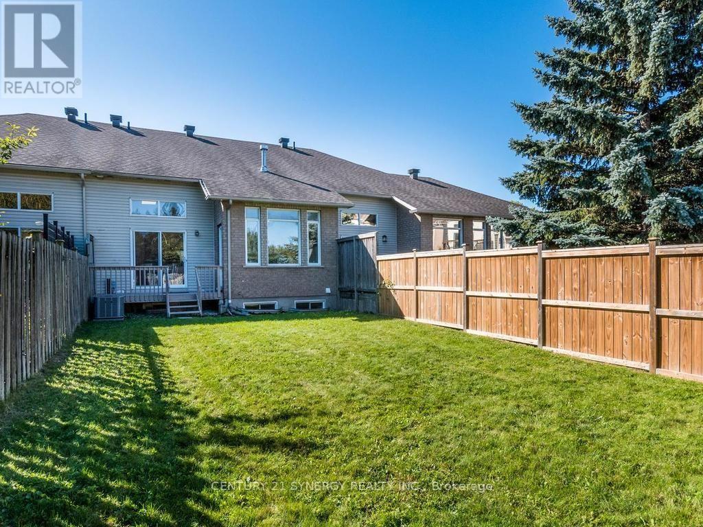 128 Macassa Circle Property Photo 41