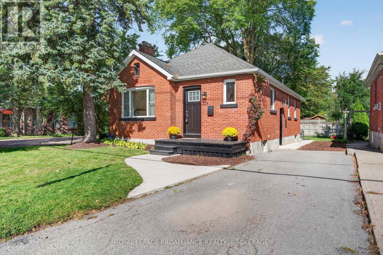 229 Park Street Property Photo 1