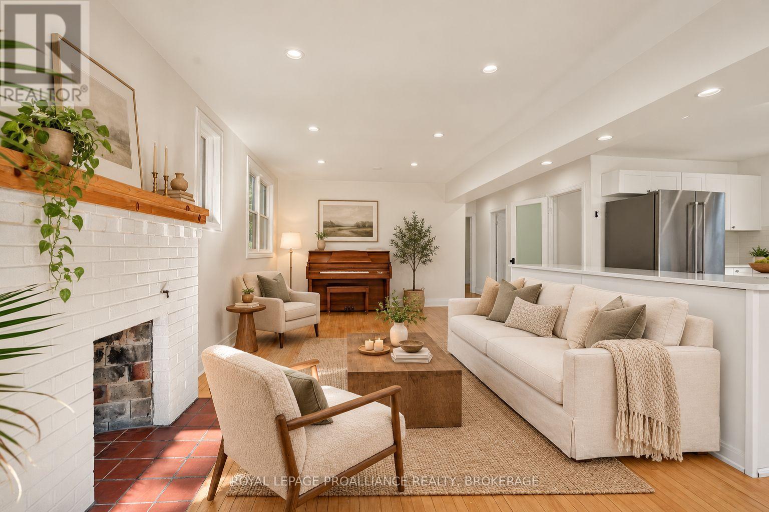229 Park Street Property Photo 10