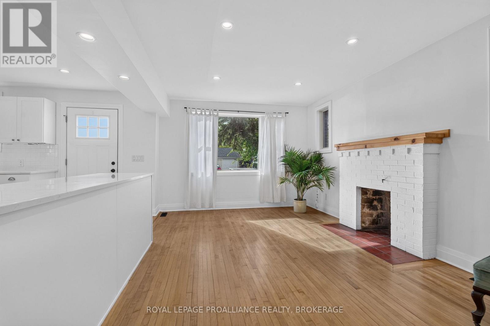 229 Park Street Property Photo 12