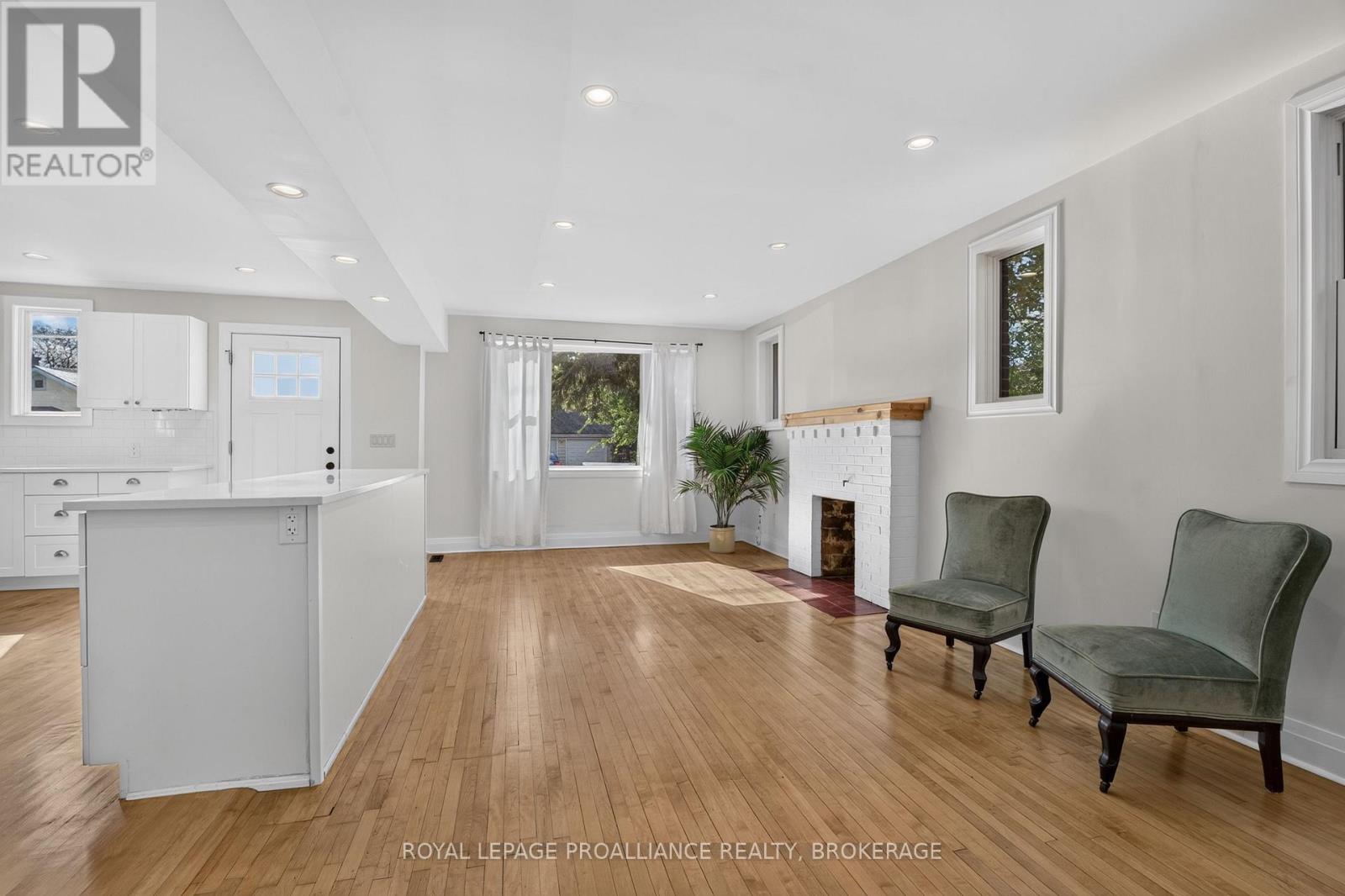 229 Park Street Property Photo 14