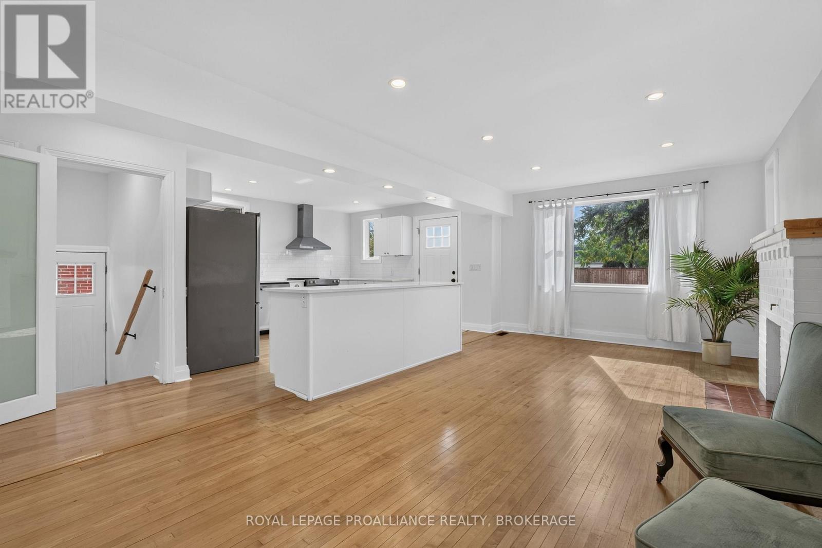 229 Park Street Property Photo 17