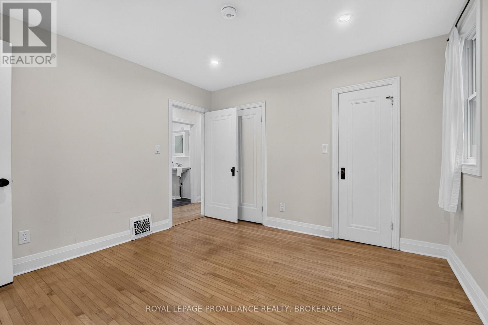 229 Park Street Property Photo 20