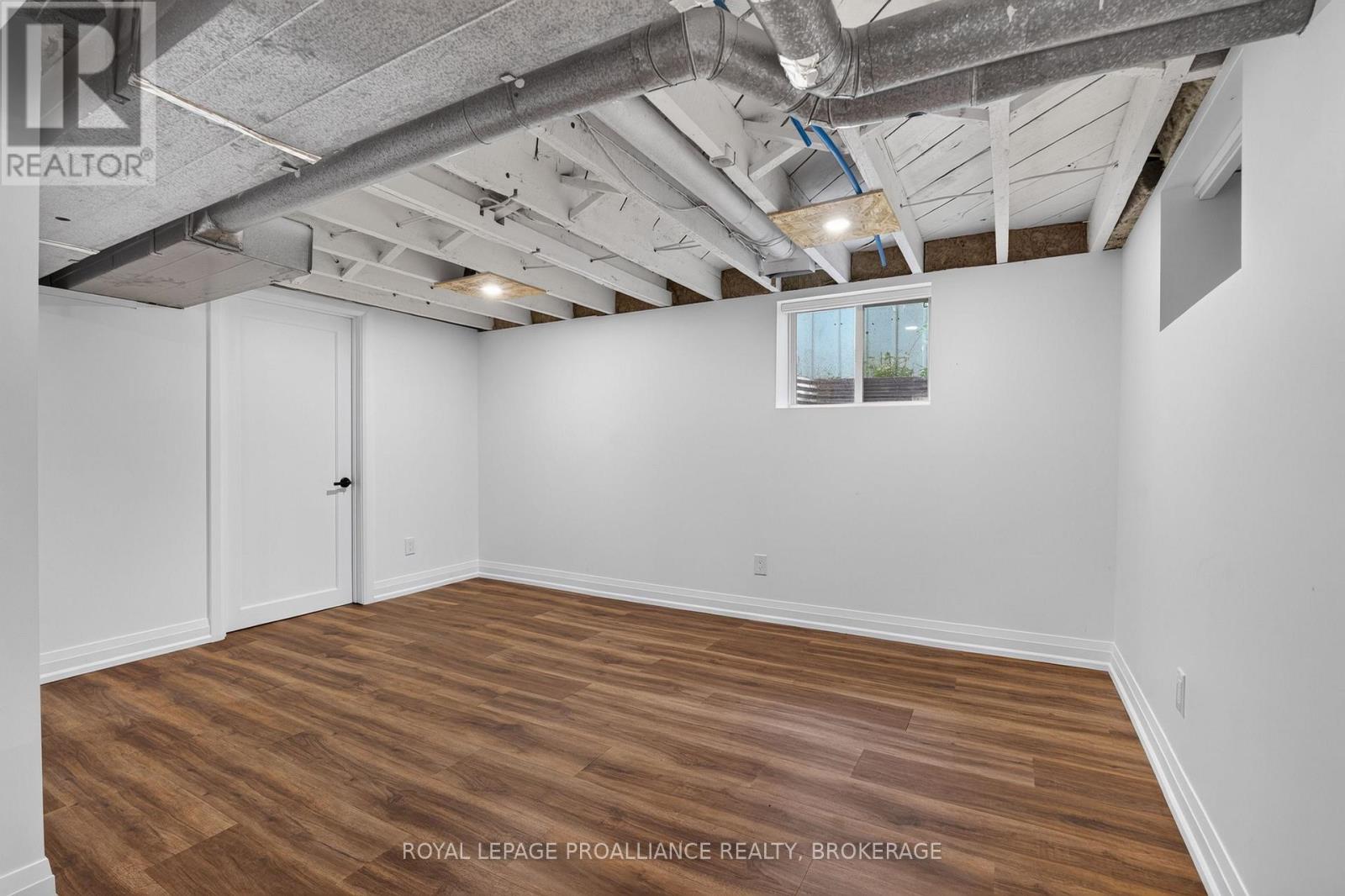 229 Park Street Property Photo 32
