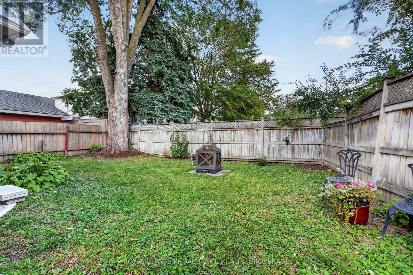 229 Park Street Property Photo 40