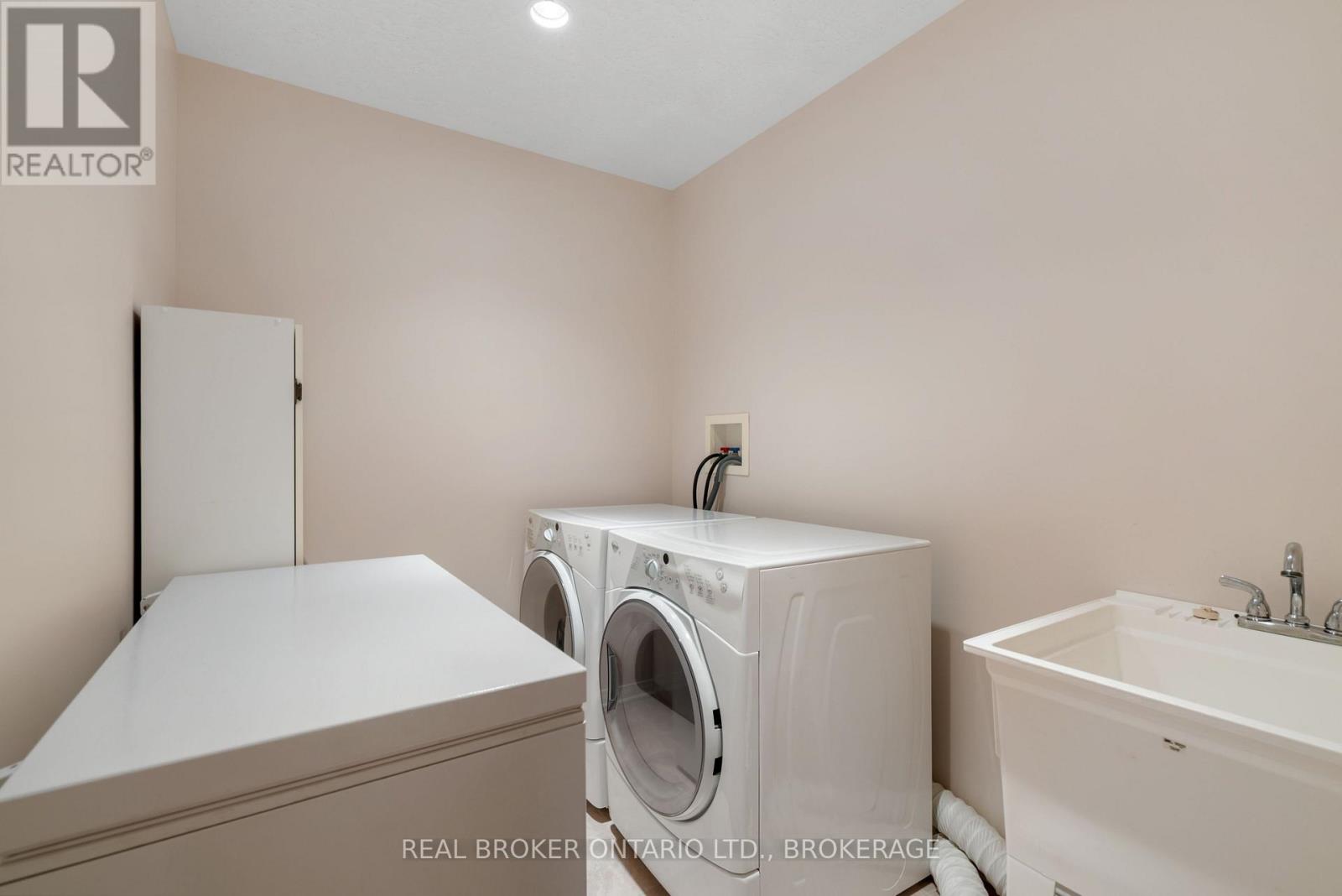 508 Jo Anne Crescent Property Photo 31