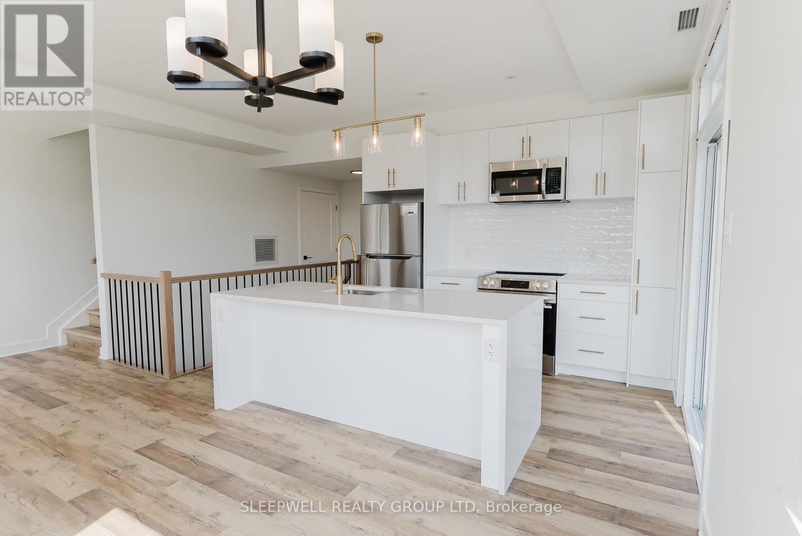 9 - 845 Champlain Street Property Photo 3