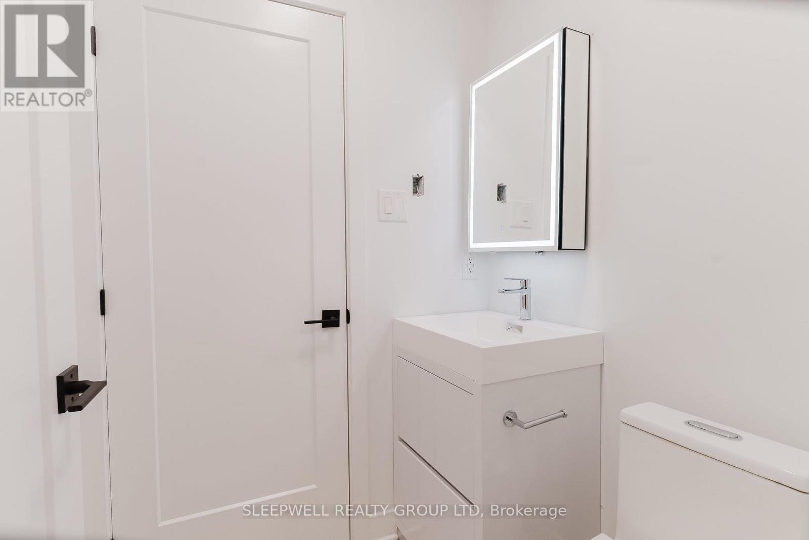 9 - 845 Champlain Street Property Photo 8