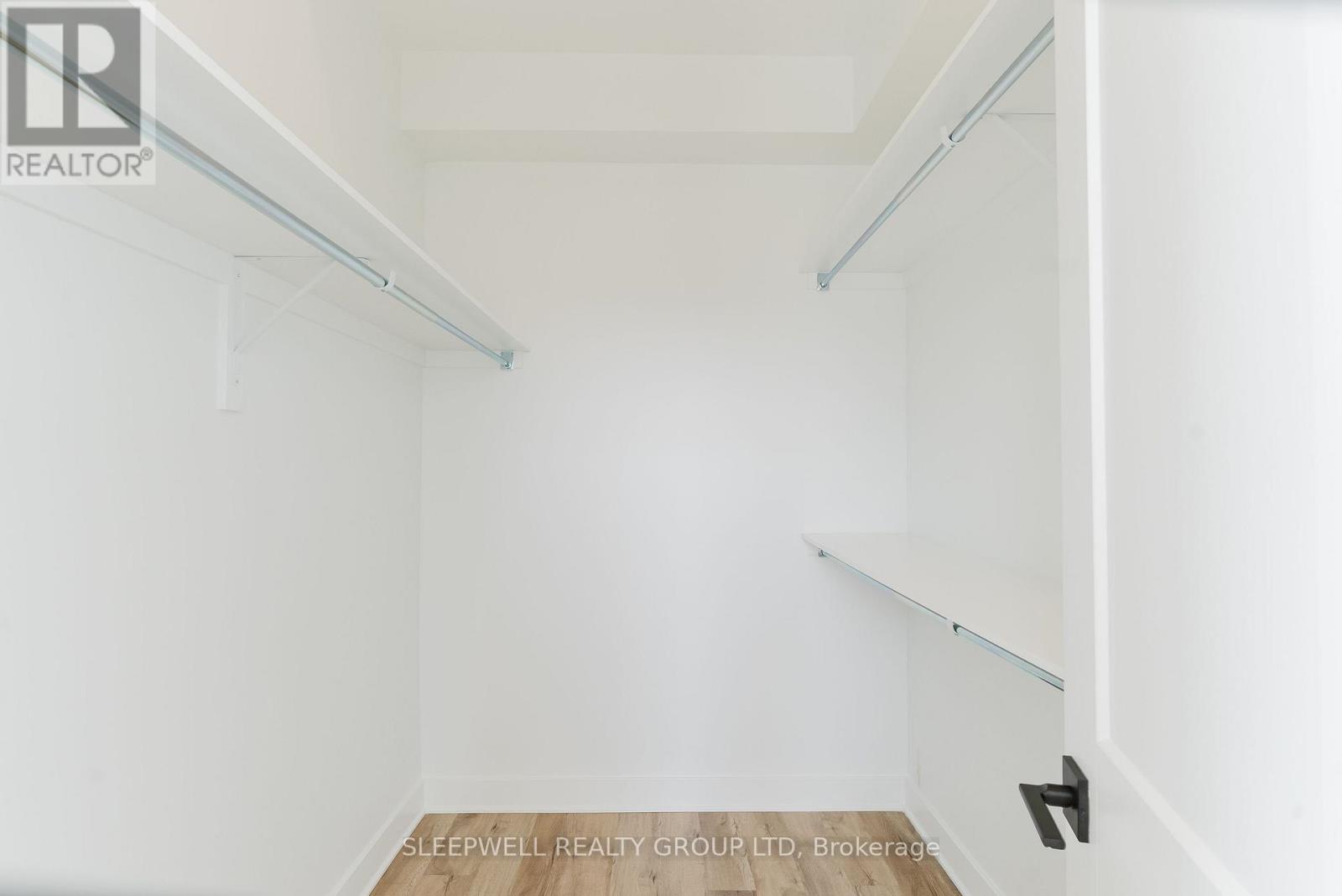 9 - 845 Champlain Street Property Photo 16