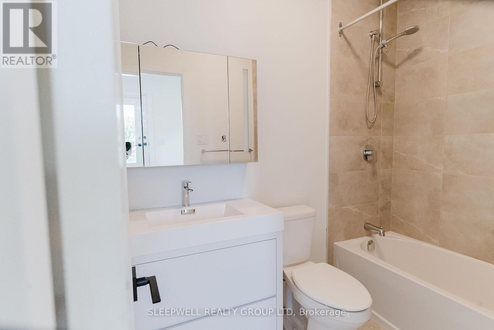 9 - 845 Champlain Street Property Photo 19