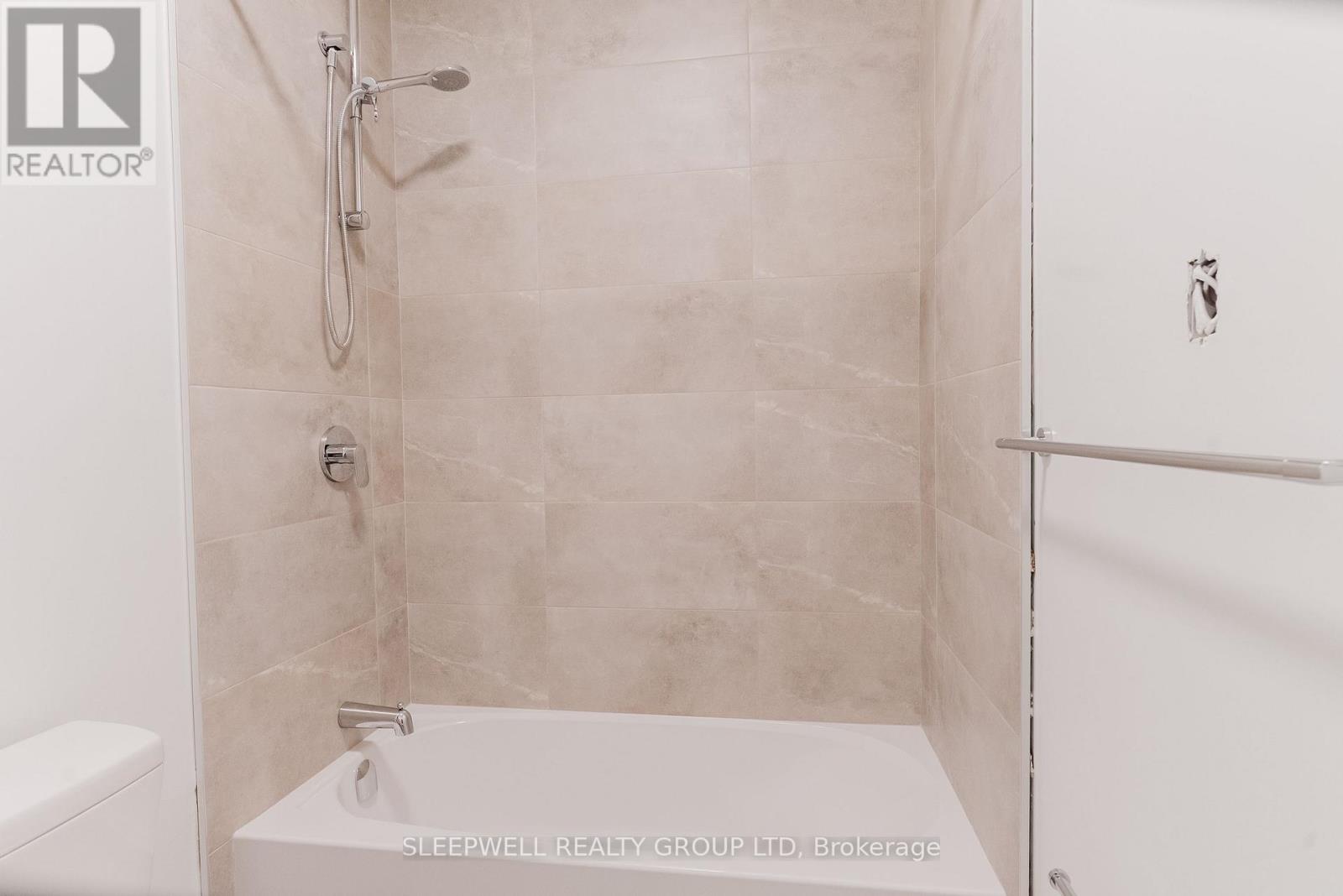 9 - 845 Champlain Street Property Photo 20