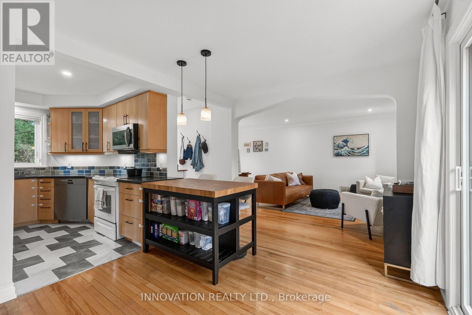 403 Athlone Avenue Property Photo 17