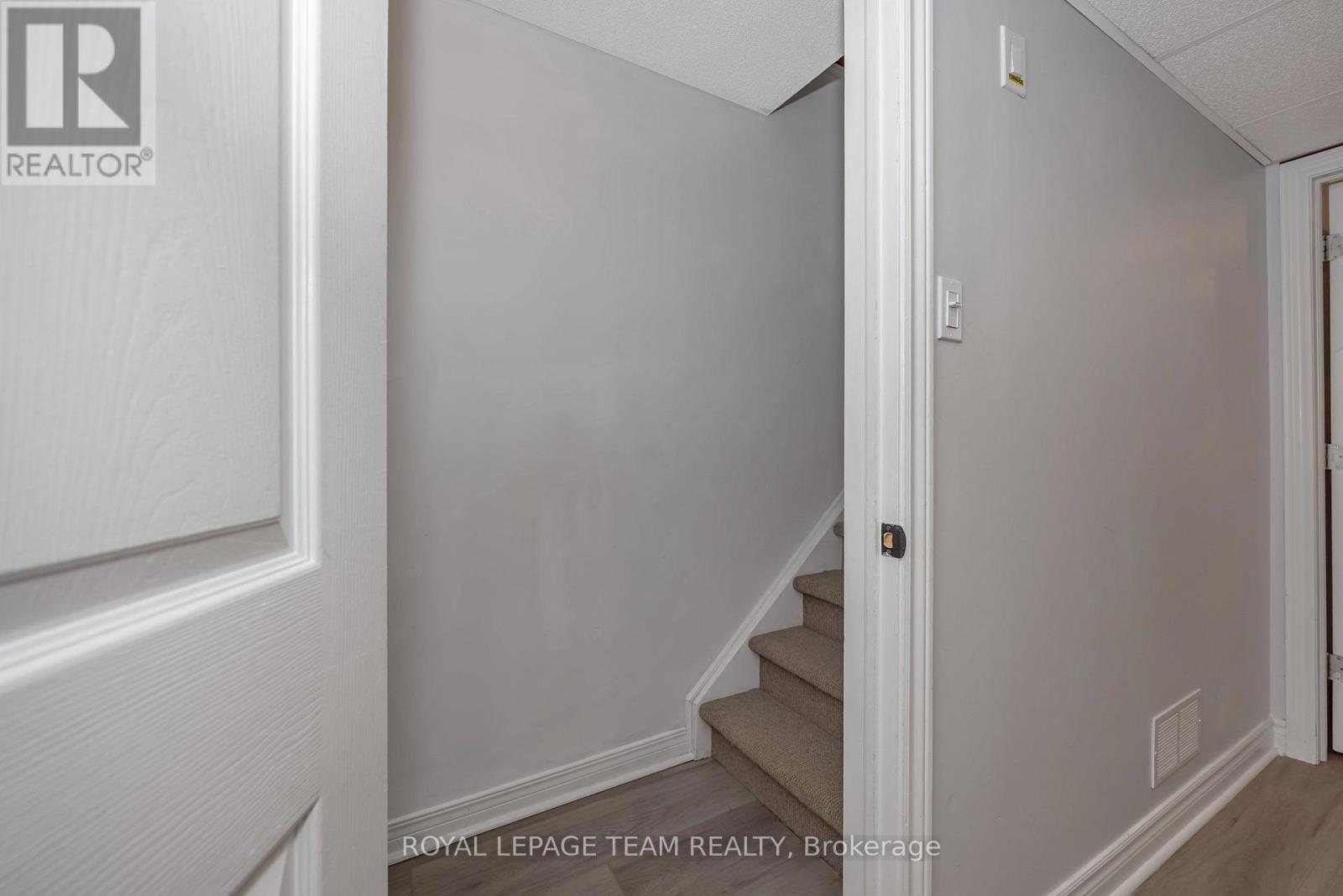 9 - 583 Tweedsmuir Avenue Property Photo 29