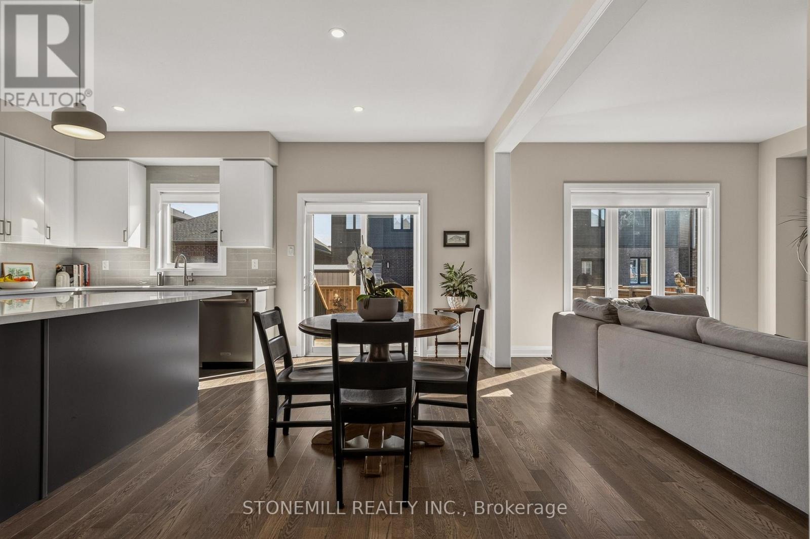226 Midland Place Property Photo 8