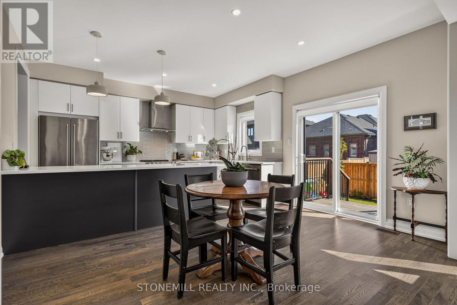 226 Midland Place Property Photo 9