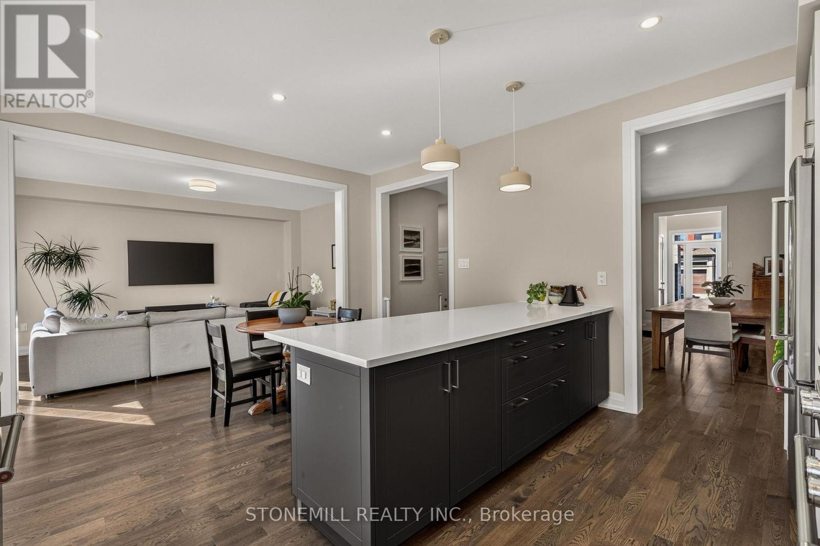 226 Midland Place Property Photo 12