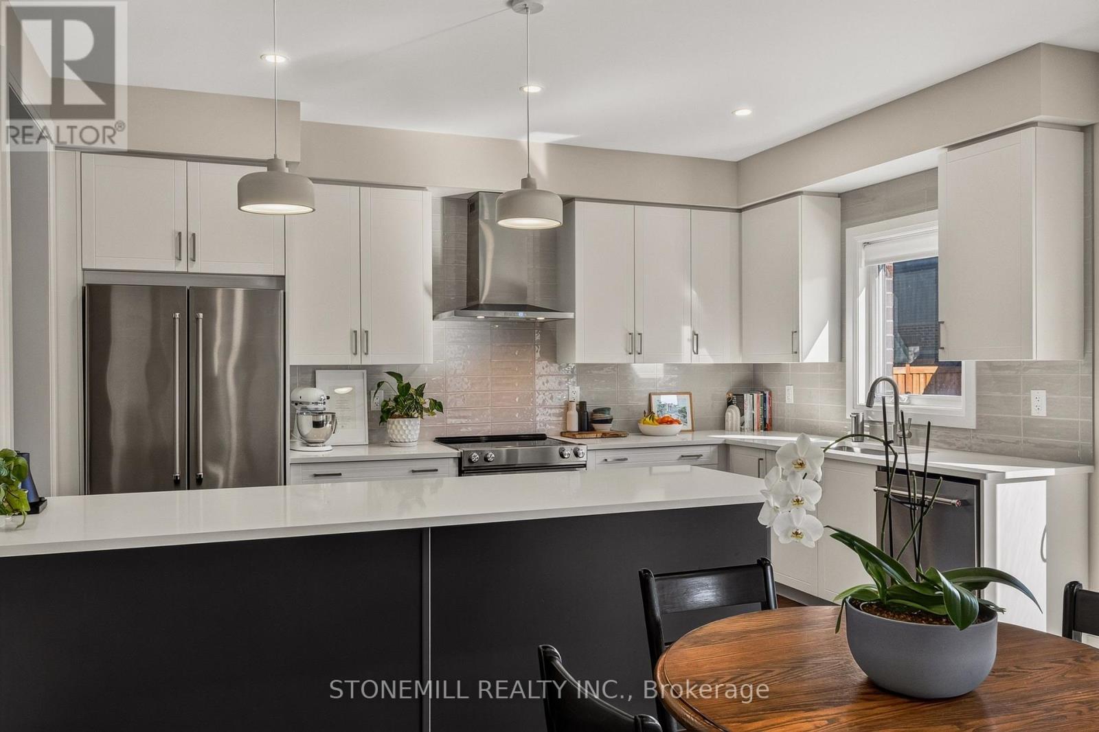 226 Midland Place Property Photo 13