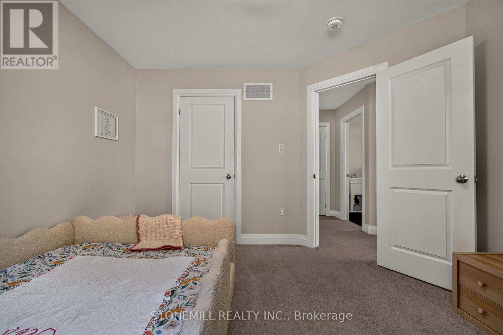 226 Midland Place Property Photo 20