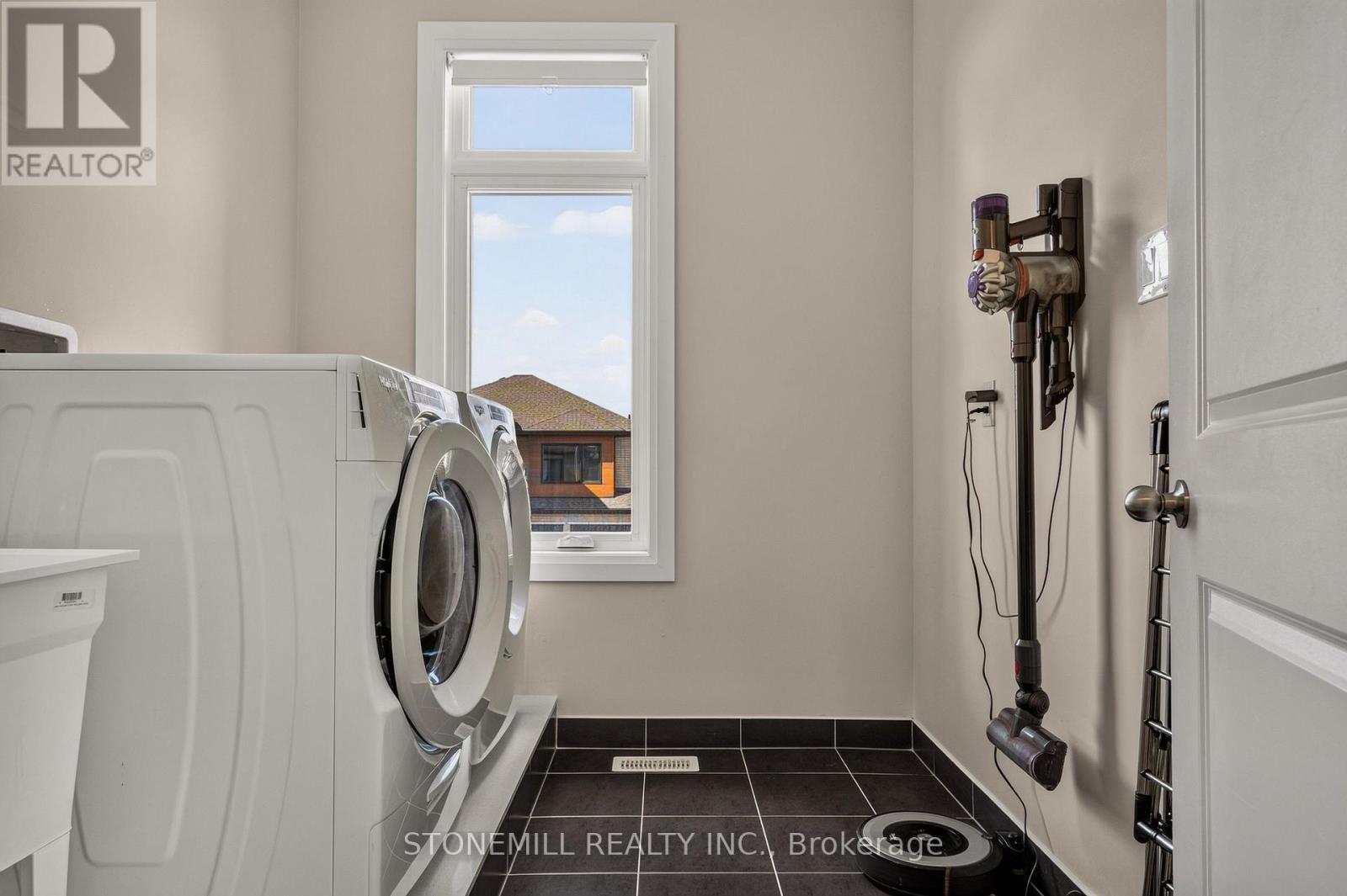 226 Midland Place Property Photo 33