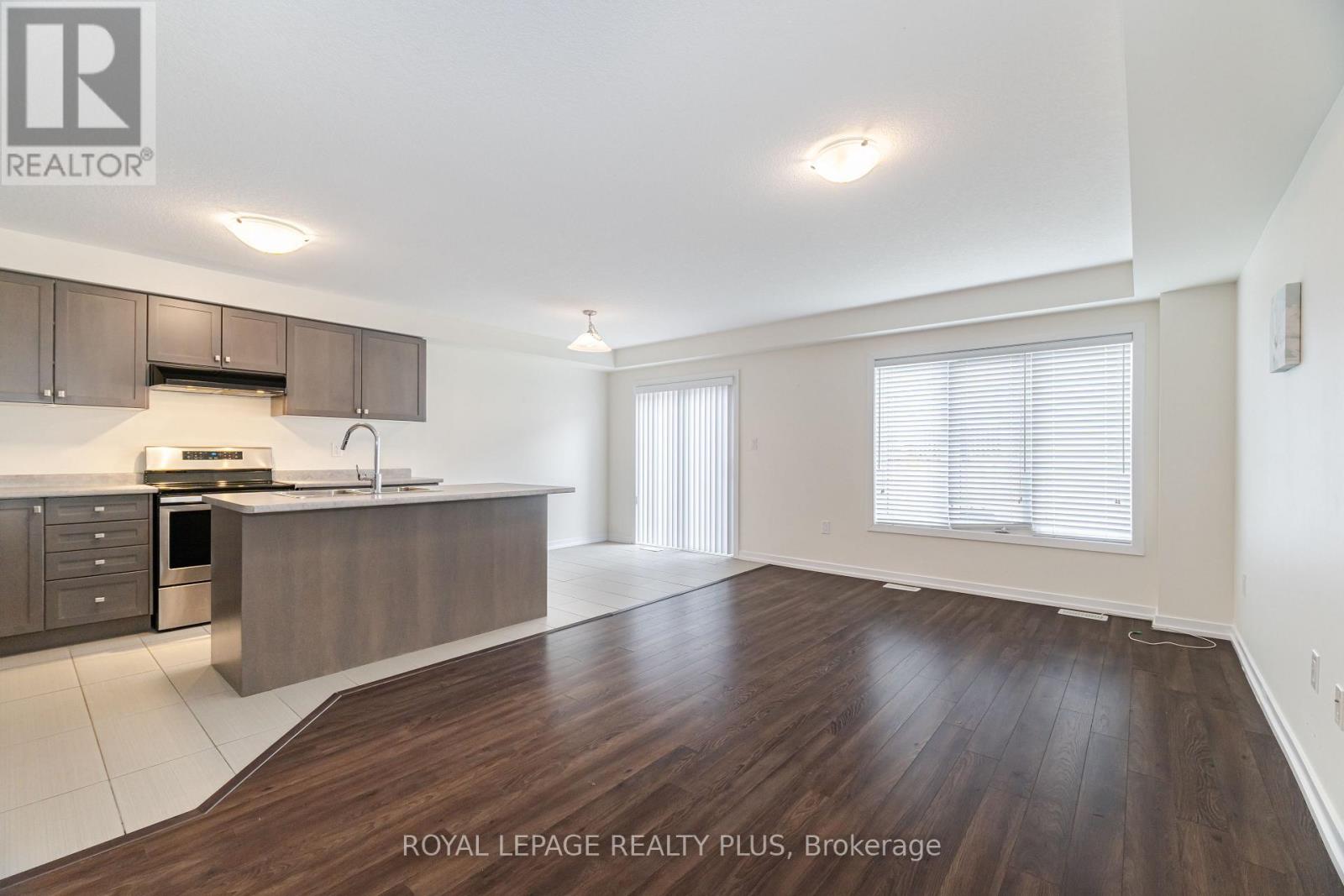 12 Pagebrook Crescent Property Photo 8