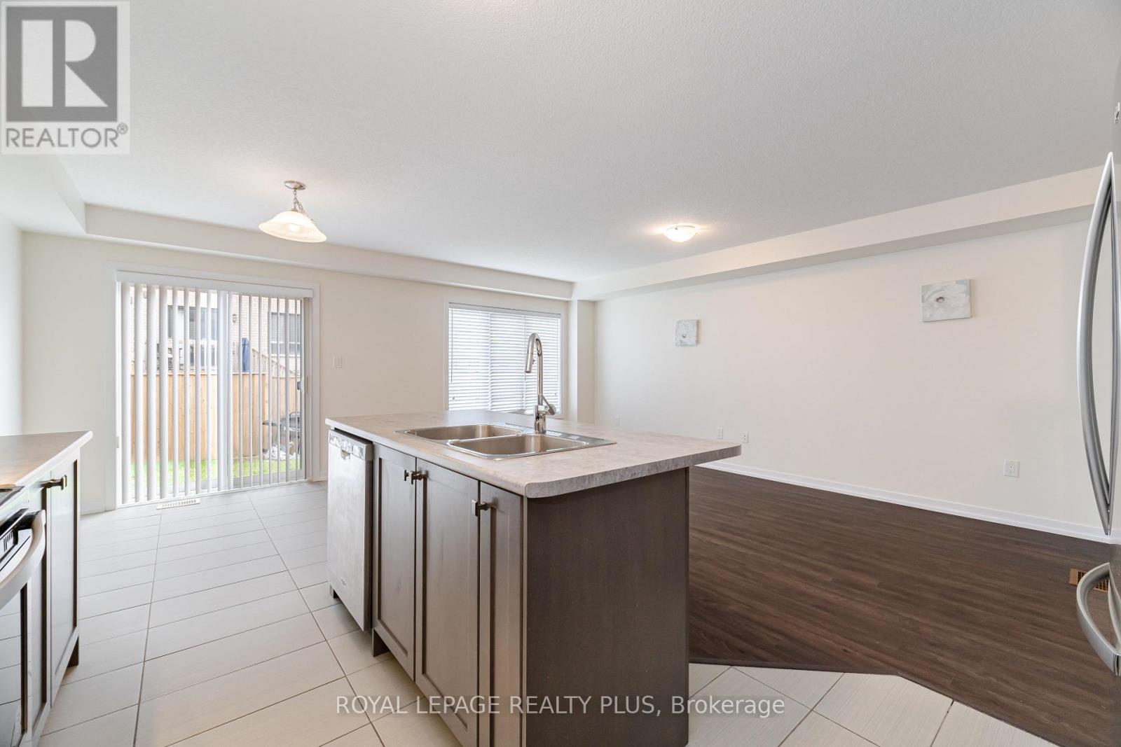 12 Pagebrook Crescent Property Photo 14