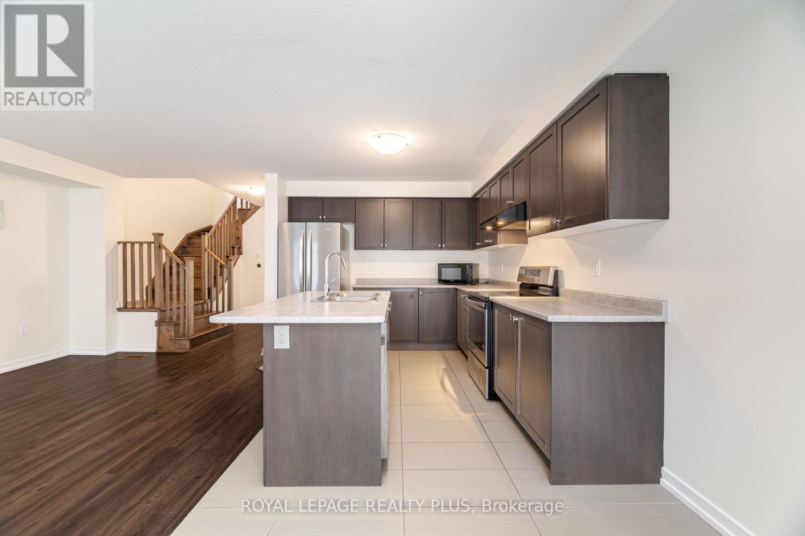 12 Pagebrook Crescent Property Photo 17