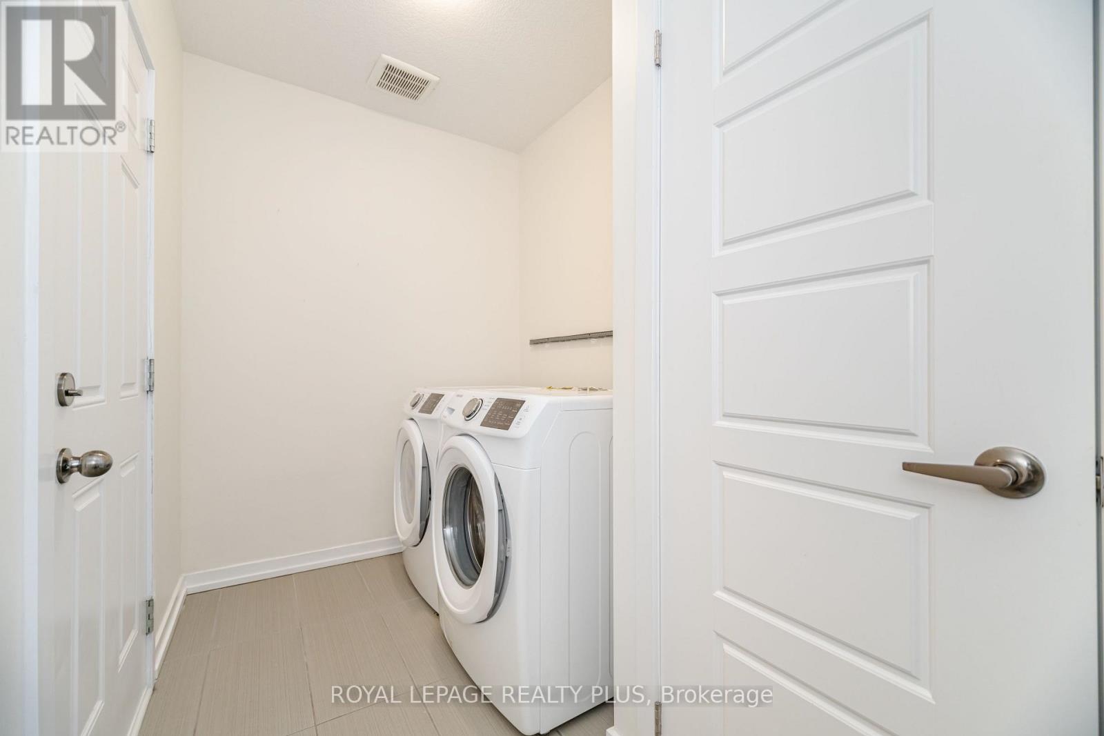 12 Pagebrook Crescent Property Photo 20