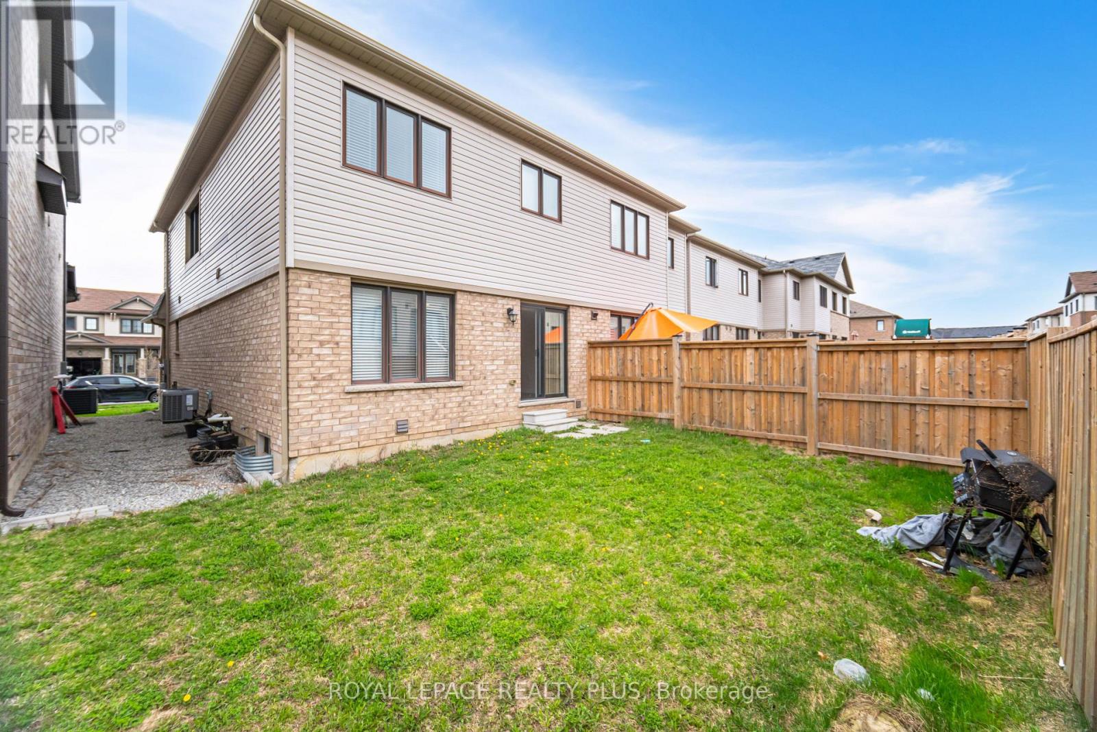 12 Pagebrook Crescent Property Photo 36