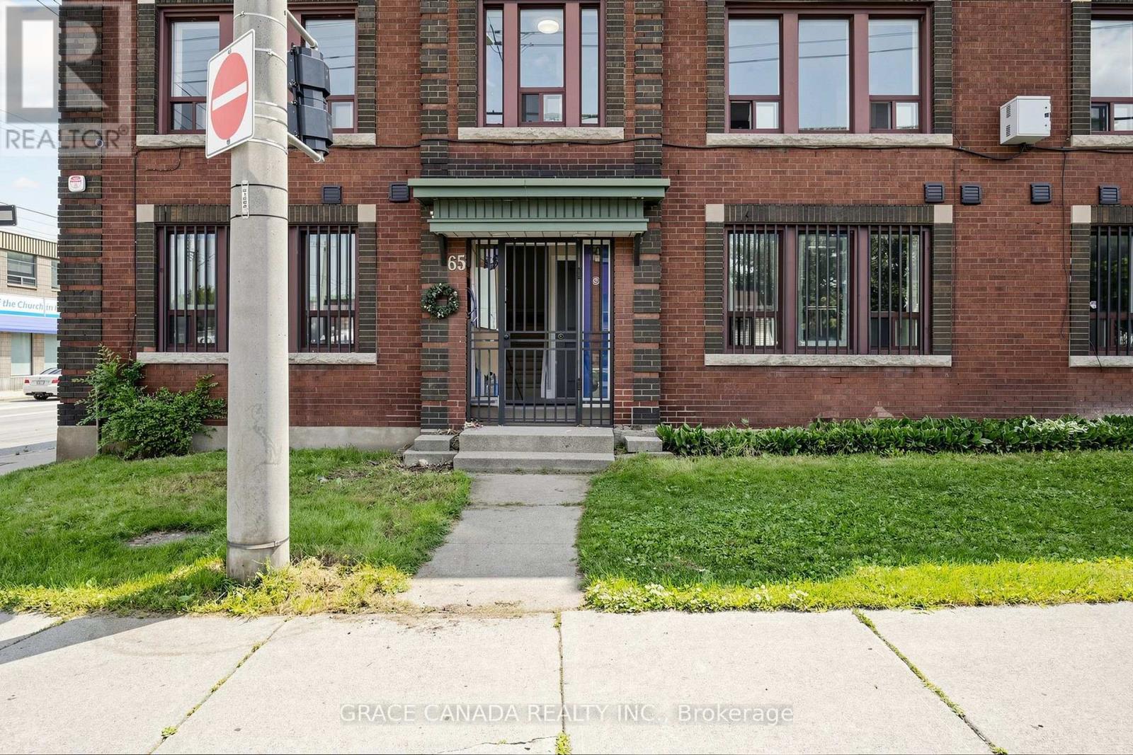 Unit 9 - 71 Sanford Avenue S Property Photo 21