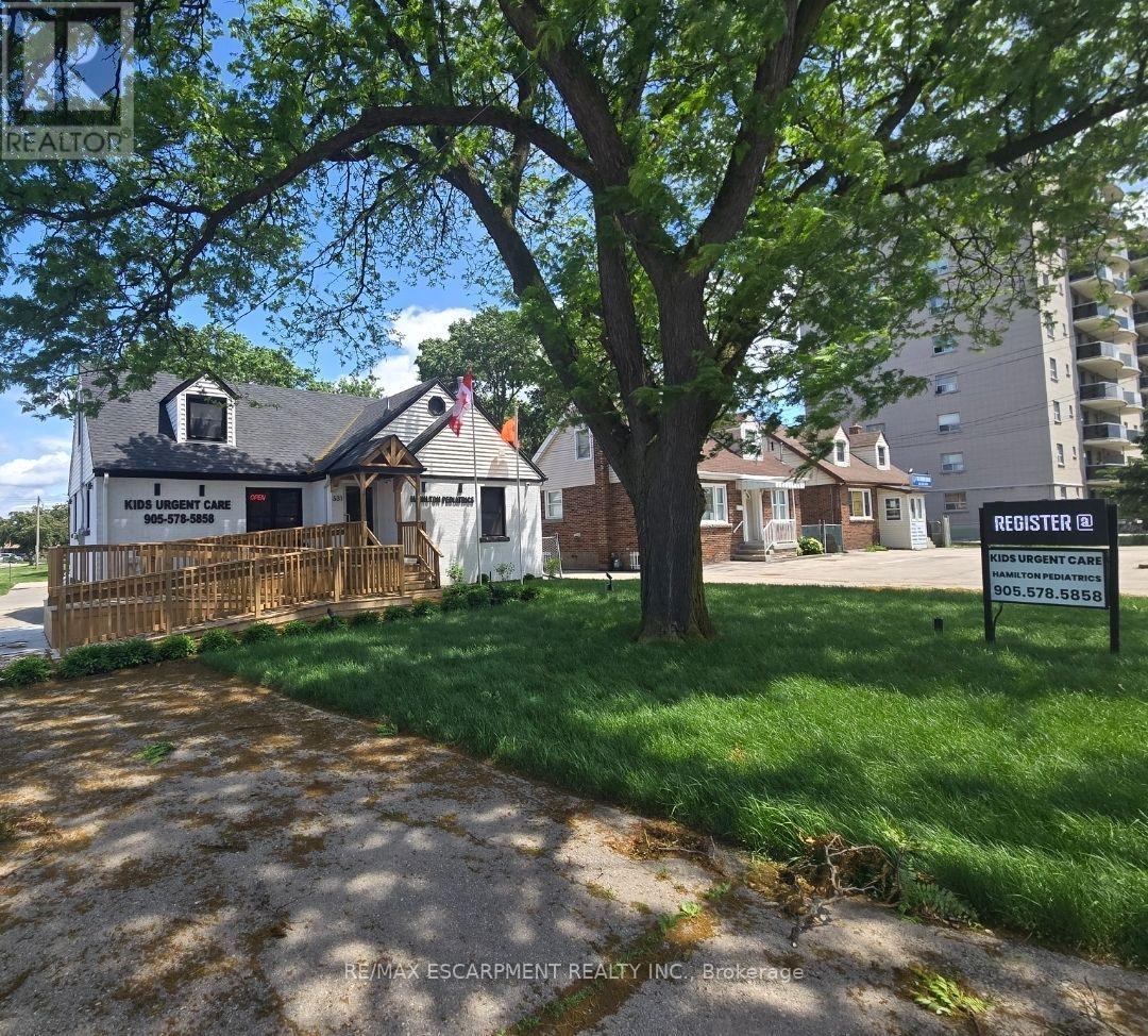 2 - 531 Queenston Road Property Photo 2
