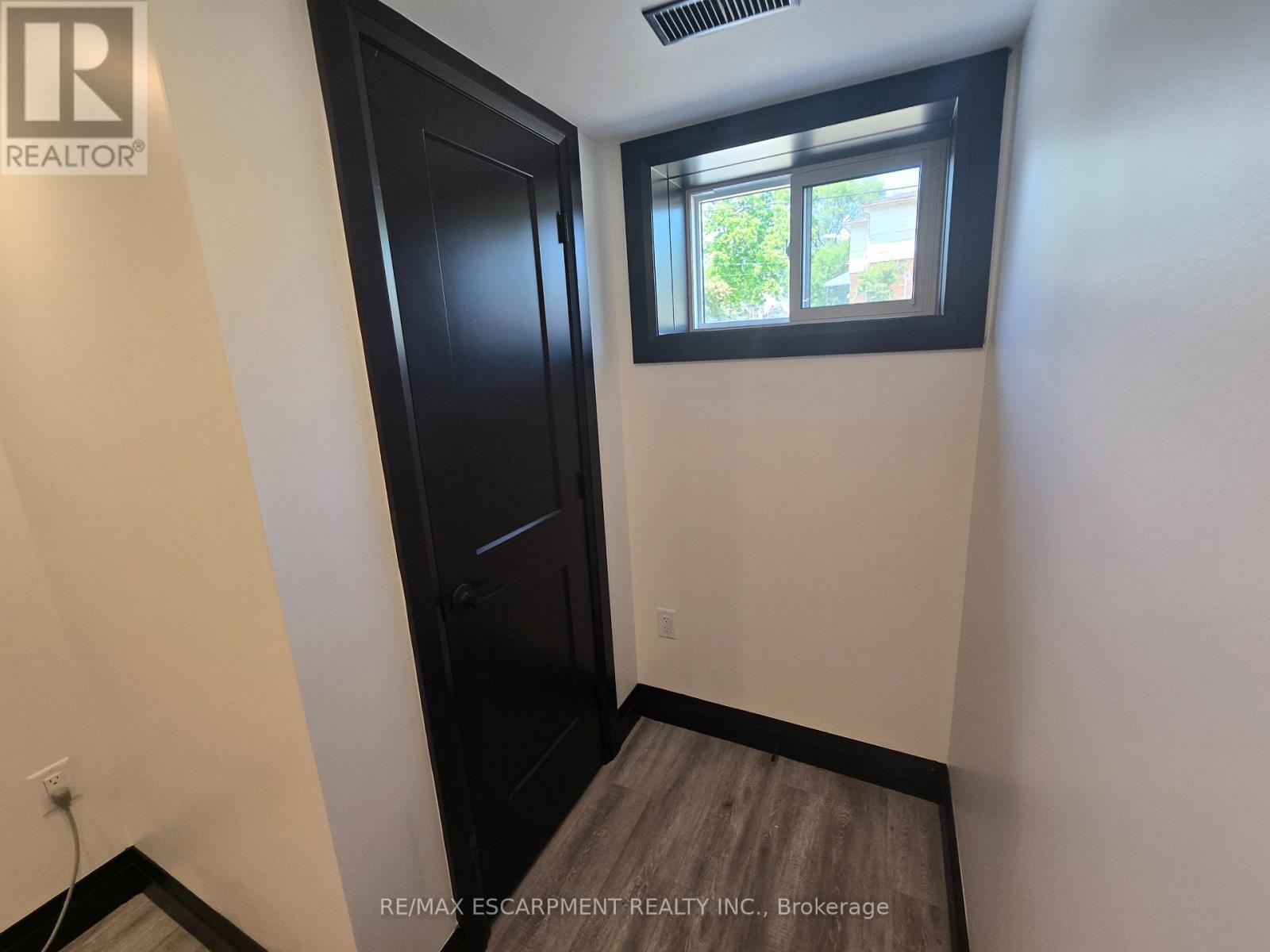 2 - 531 Queenston Road Property Photo 15