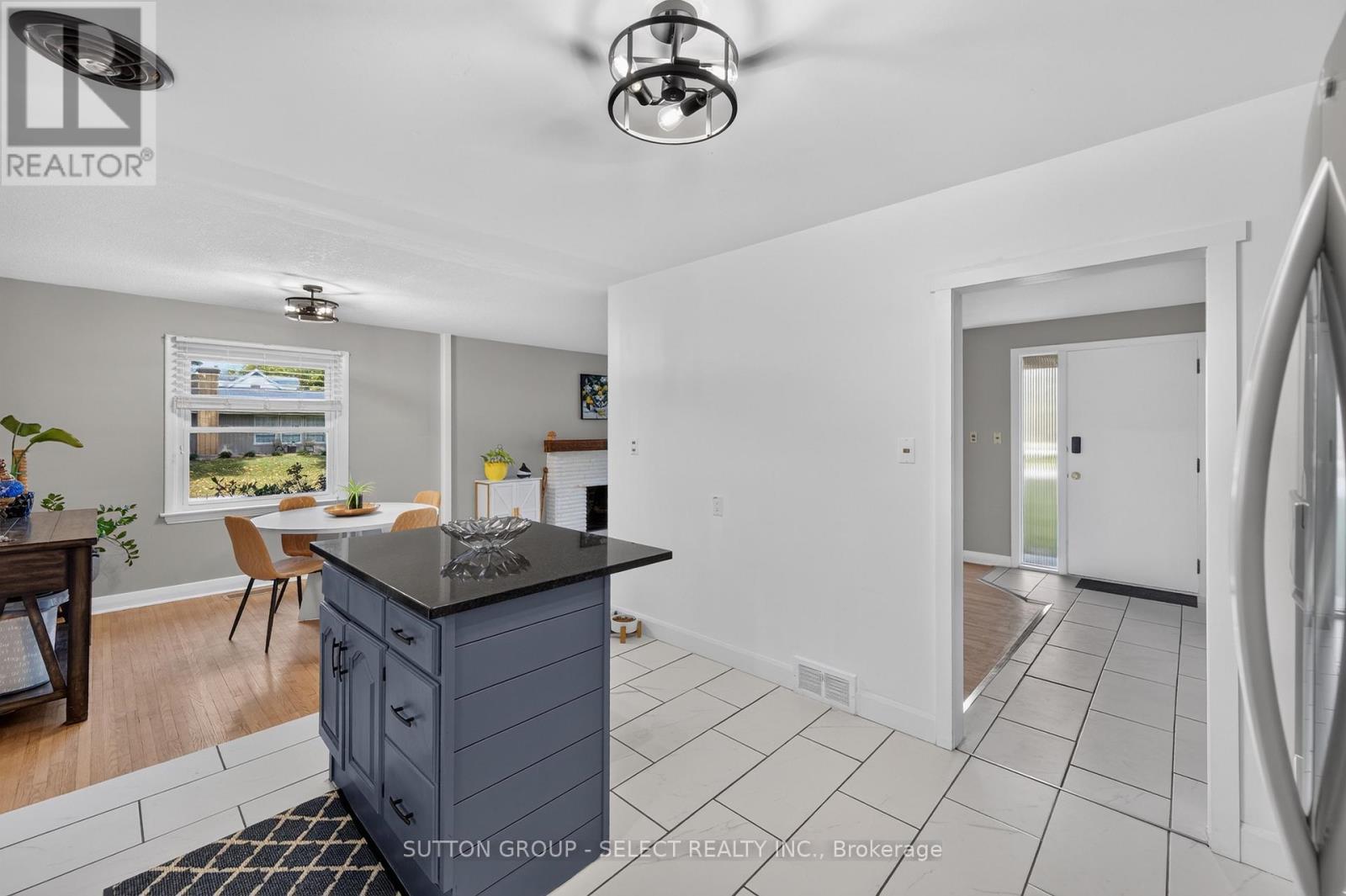 305 Stephen Street Property Photo 14