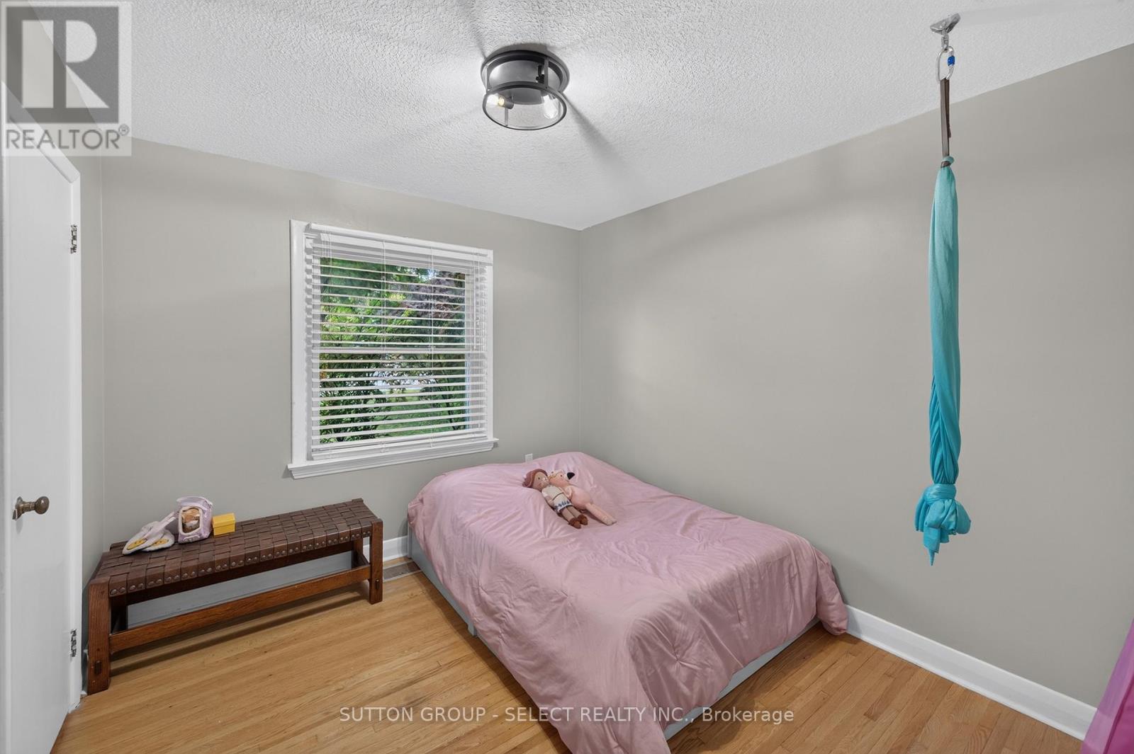 305 Stephen Street Property Photo 18