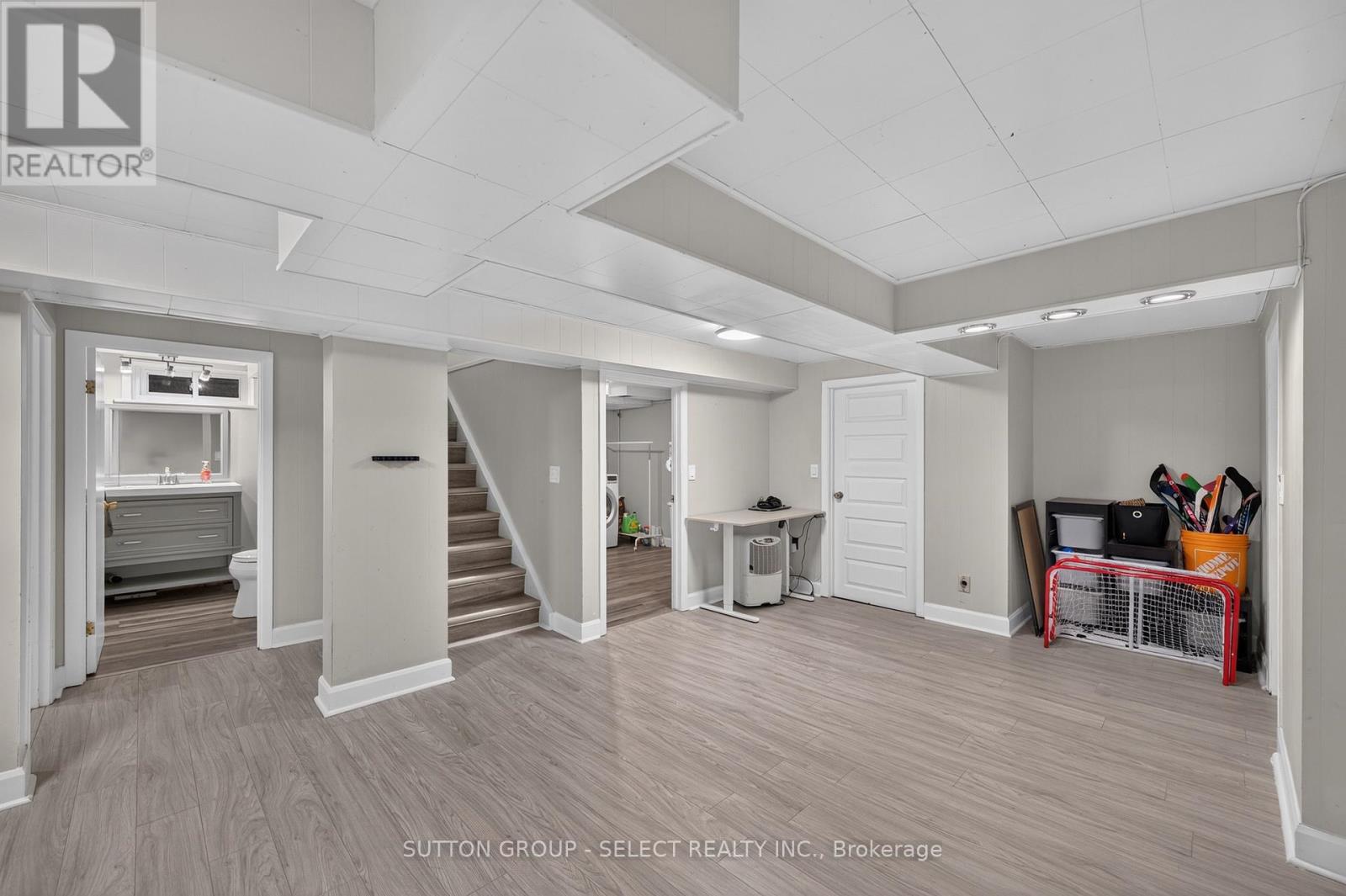 305 Stephen Street Property Photo 23