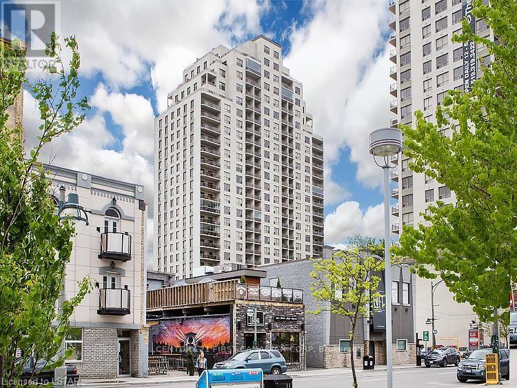 809 - 330 Ridout Street N Photo de la propriété 1